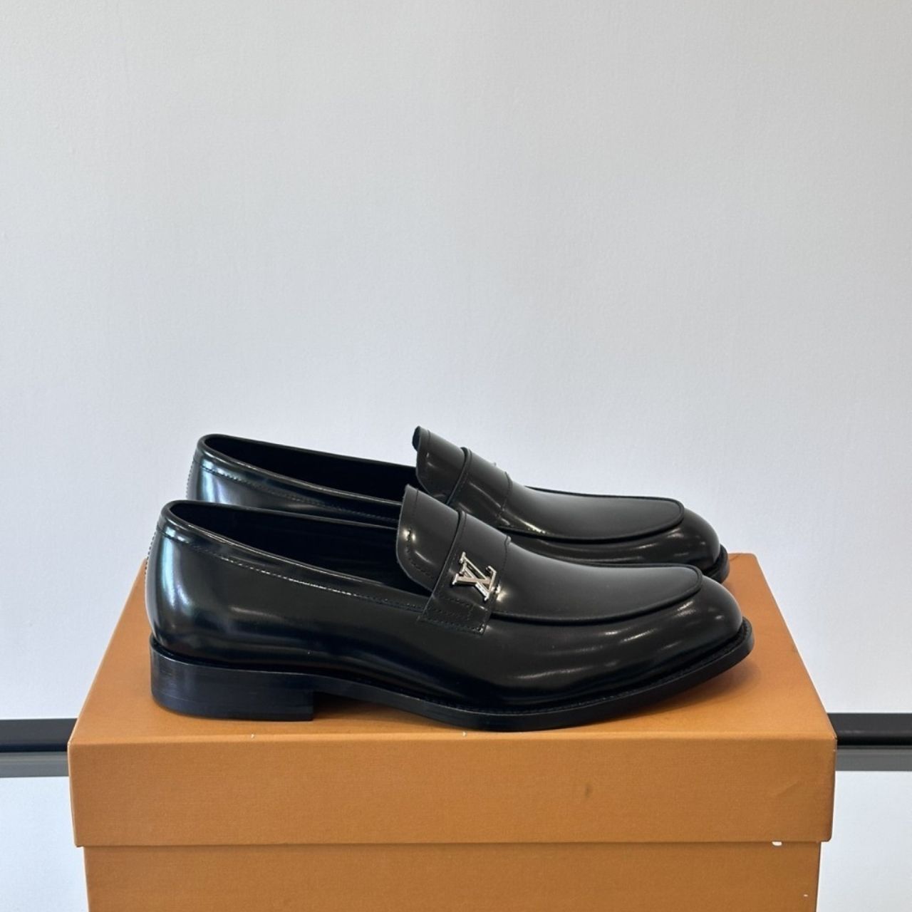 Louis Vuitton LV Major Loafer LV Initials Signature Black - Image 5