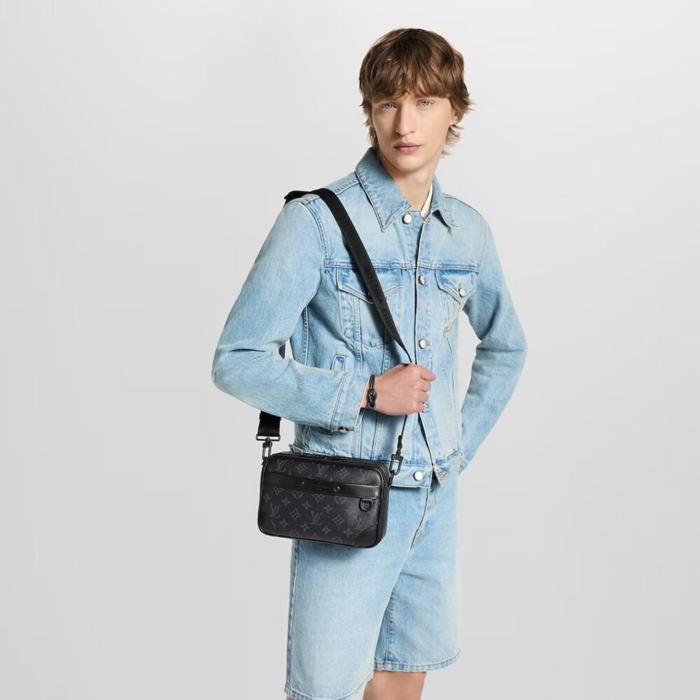 Alternative view of Louis Vuitton Alpha Messenger Monogram Eclipse Black 24cm