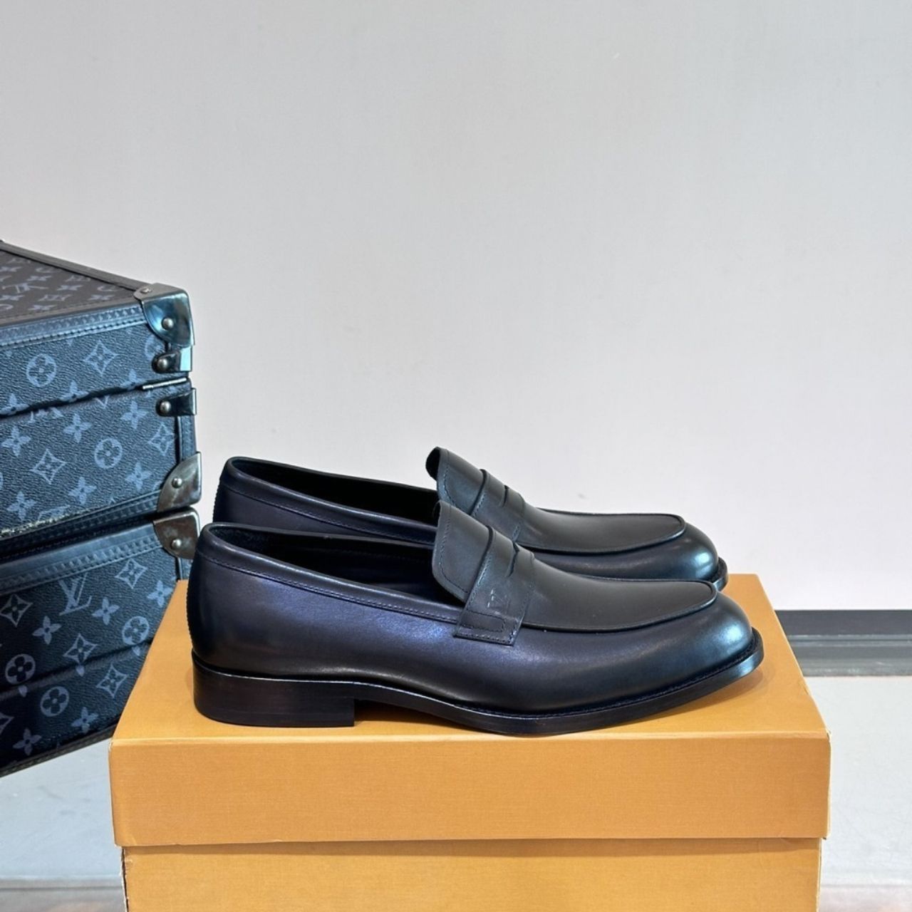 Louis Vuitton Westminster Loafer Black - Image 4
