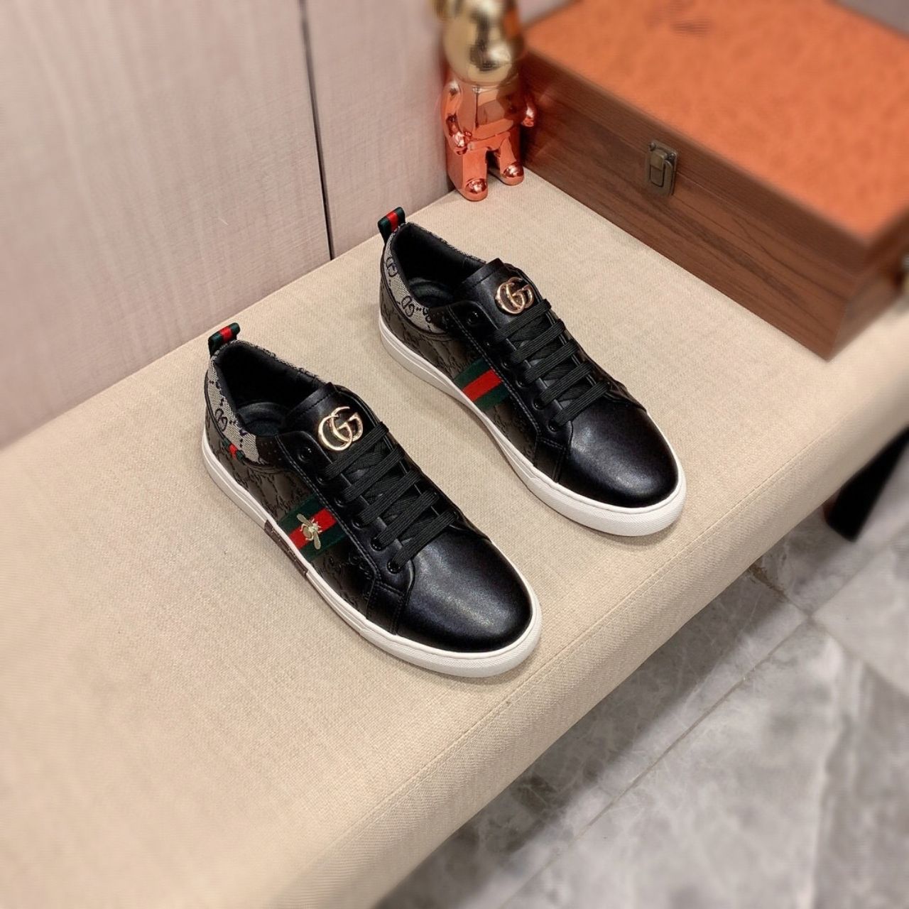 Gucci Ace Embroidered Sneaker Leather With Bee Black - Image 4