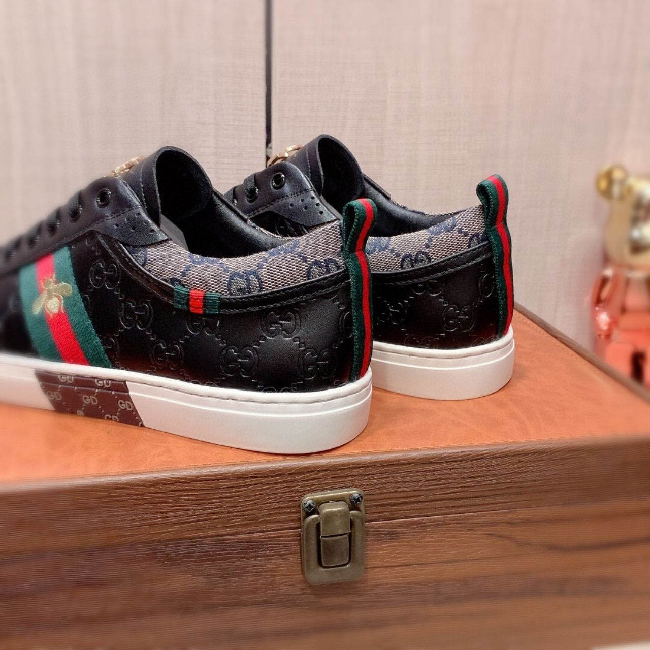 Gucci Ace Embroidered Sneaker Leather With Bee Black - Image 6